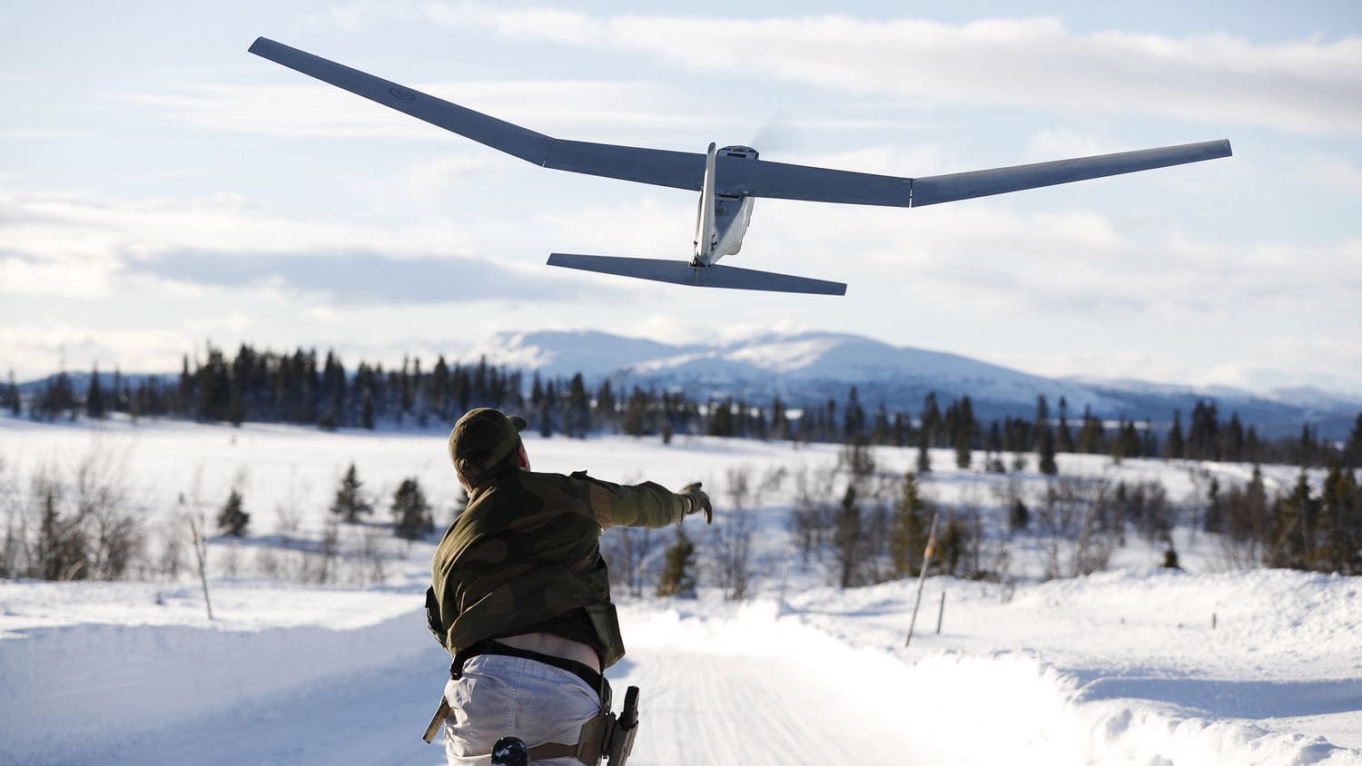 Avtalen innebærer at Forsvaret får sitt eget skreddersydde nettverk i Telenors 5G-mobilnett. Formålet er å utvikle en tjeneste som øker kapasiteten etter behov i fremtiden. Foto: Torbjørn Kjosvold / Forsvaret