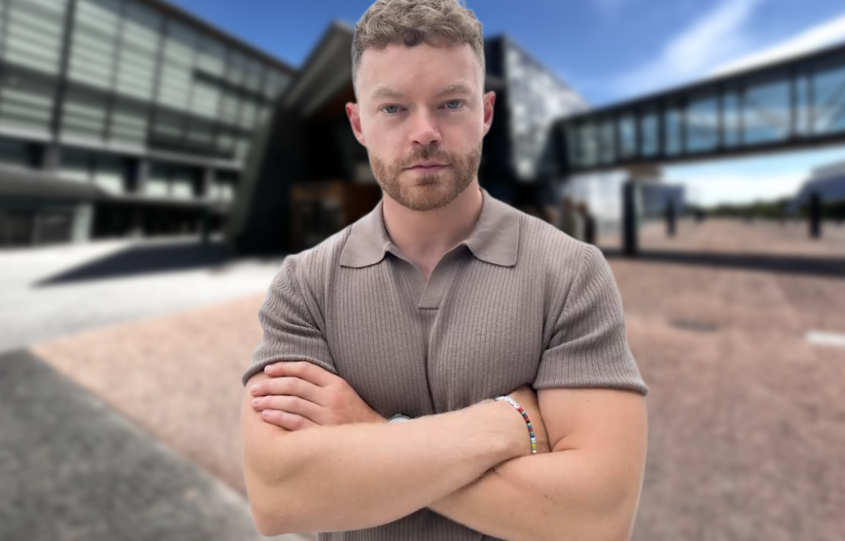 Ingrid Ringnes og Thomas Nore i samtale på Fornebu